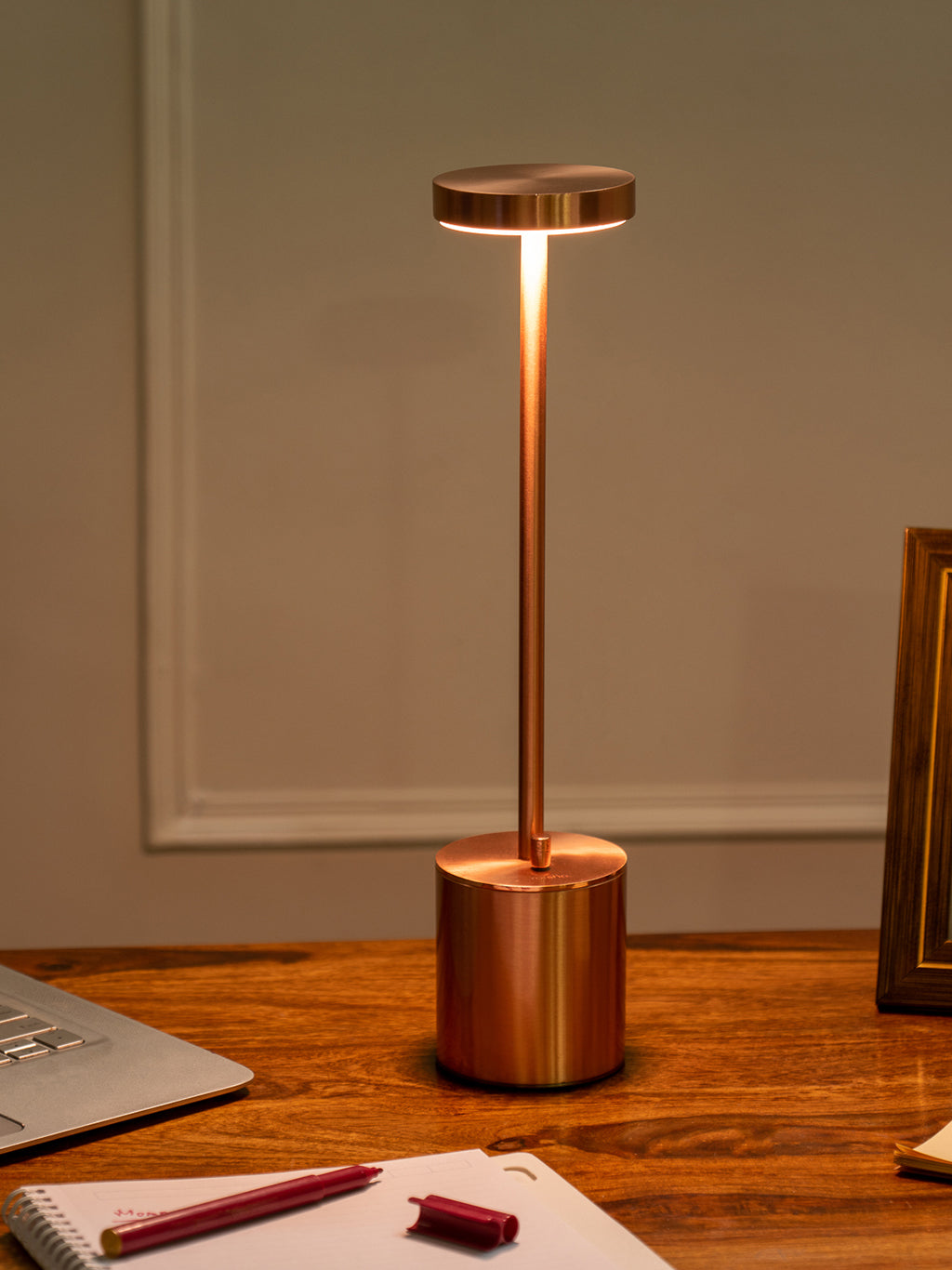 Lior Lamp.