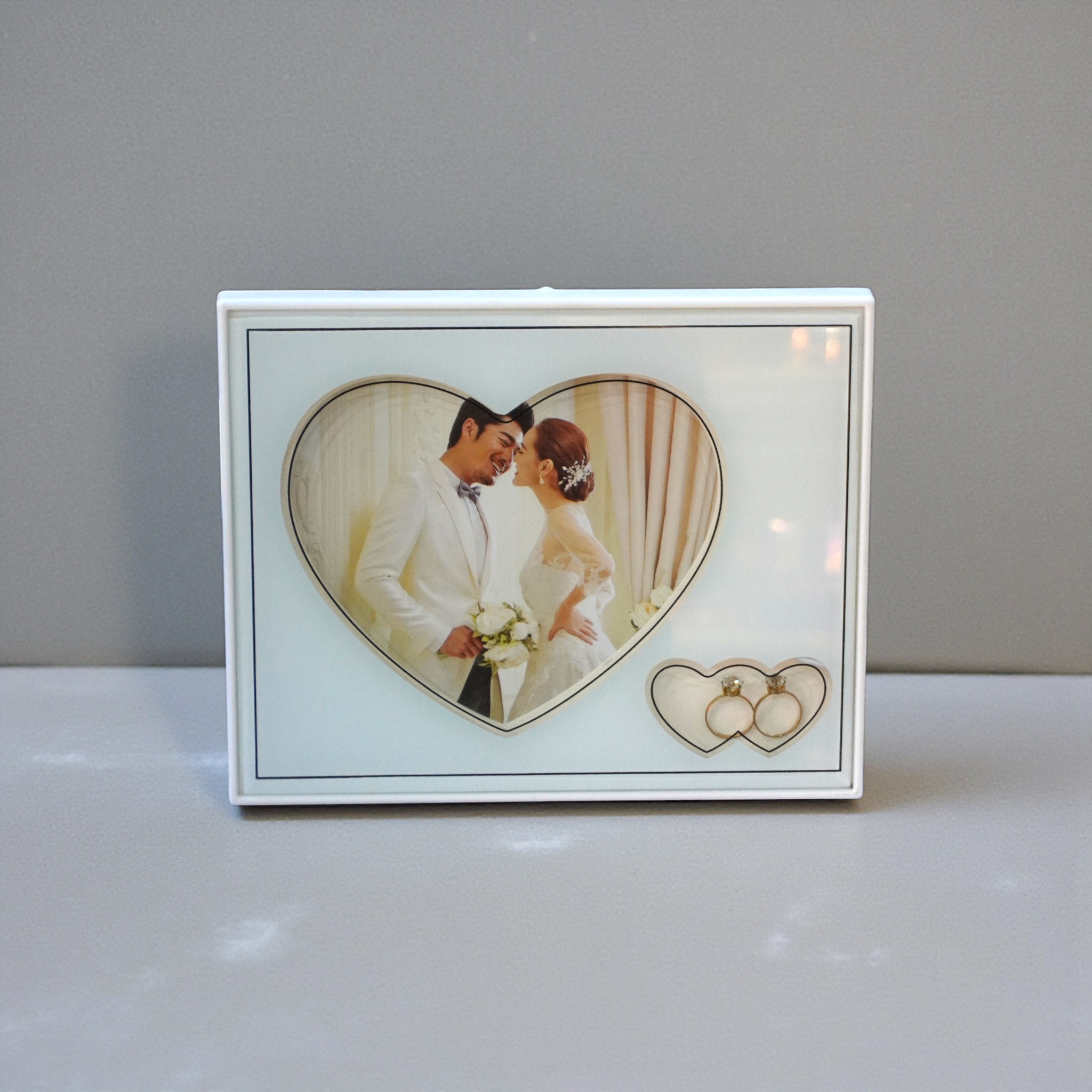 Heart-Shaped LED Photo Frame Designed To Display Cherished Memories.