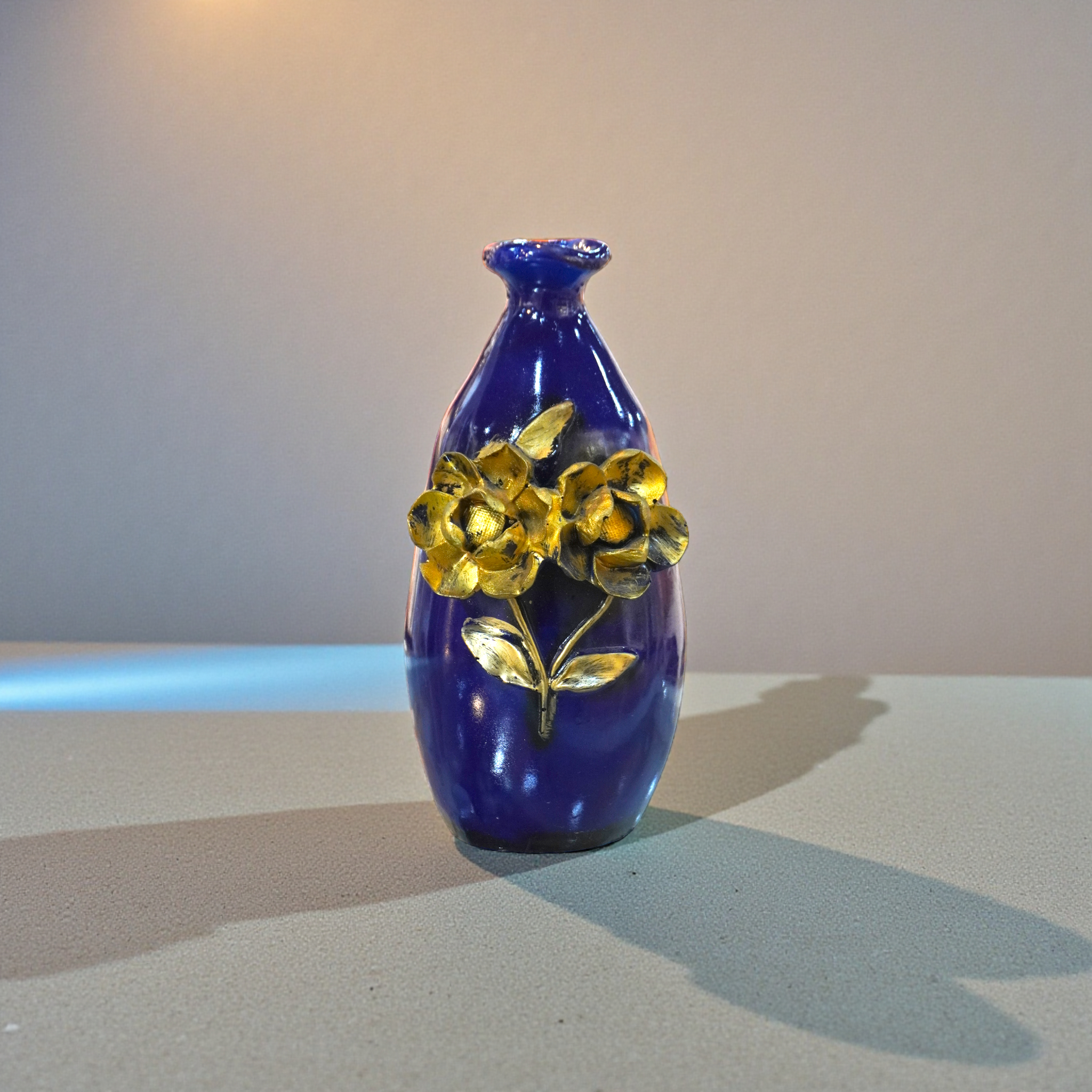 Showcase Tabletop Flower Vase 10 Inch