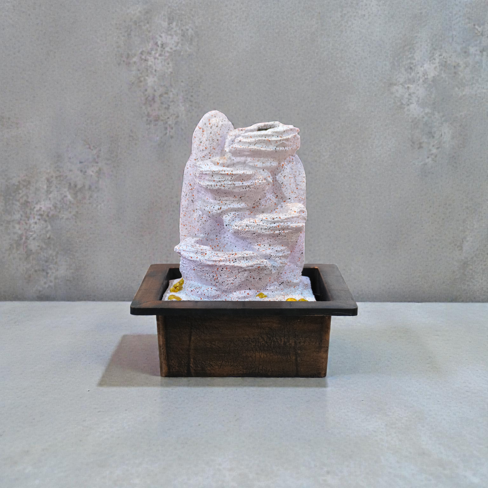 Expleasia, Exuberant & Luxury Decor Rockery Table top Water Fountain for Home Decoration