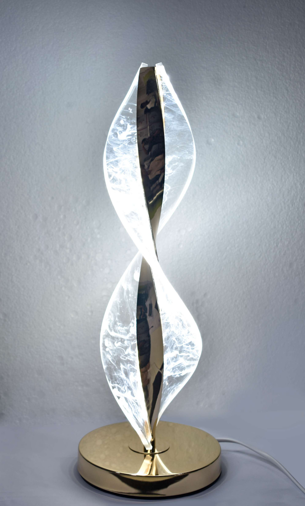 New Nordic Modern Minimalist Acrylic Desk Lamp Bedroom