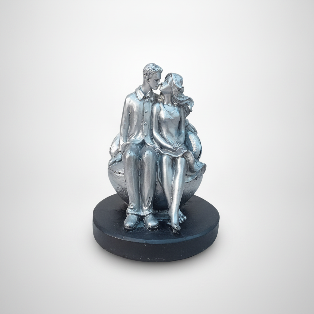 Romantic Couple Kissing Figurine – Silver Poly Resin Statue