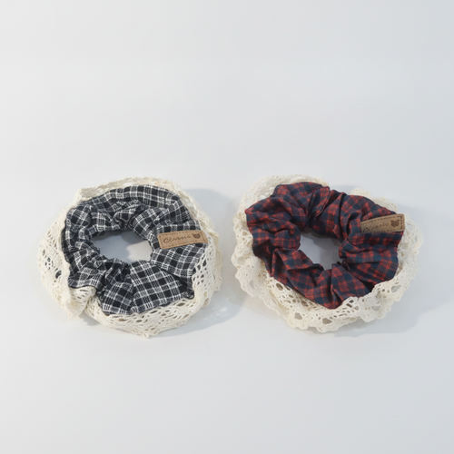 Classic Plaid Lace-Trim Hair Scrunchies – Set of 2