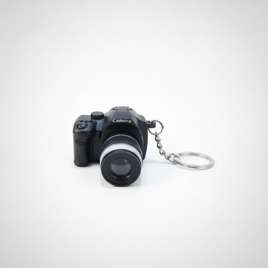 Mini DSLR Camera Keychain – Realistic Novelty Key Ring